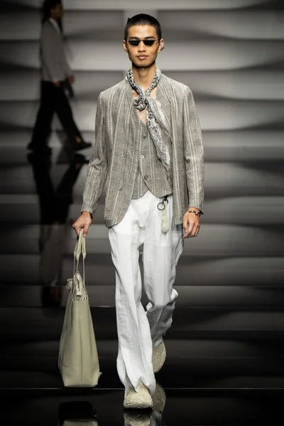 Look 46